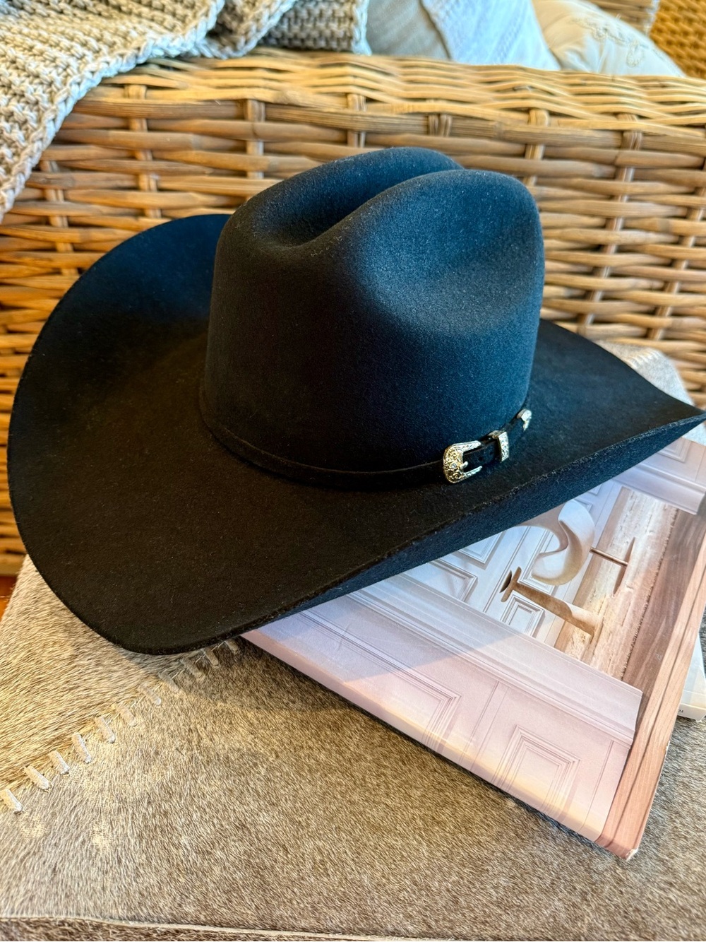 MONTERO HANDMADE BLACK FELT CATTLEMAN COWBOY HAT 100% WOOL SIZE 6 3/4 SMALL